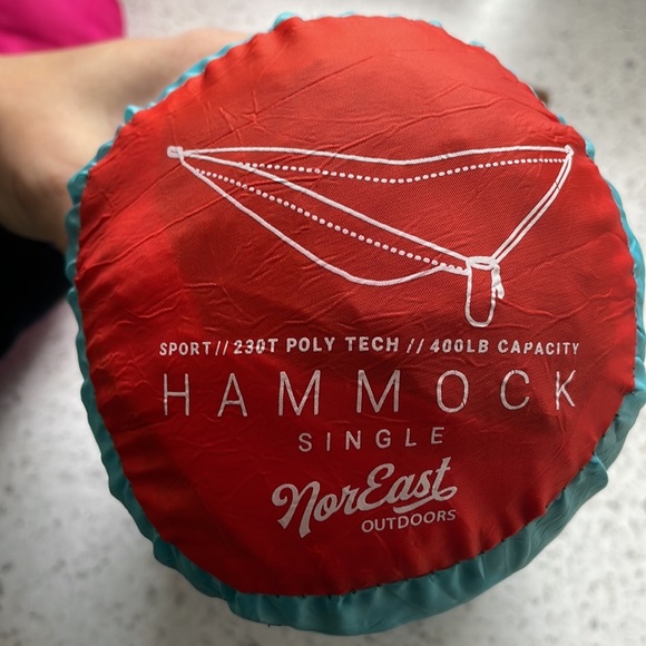 COPY - NorEast quick set hammock. 400lbs capacity camping outdoors - Picture 2 of 3